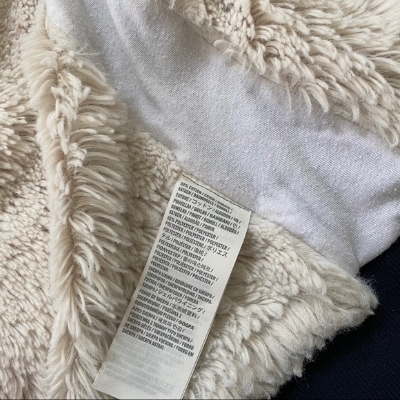 SOLD Abercrombie & Fitch Warm Sherpa Lining Logo - Picture 4 of 8